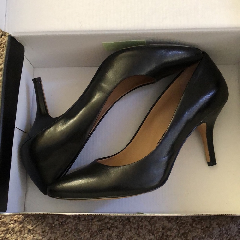 INC International Concepts black pumps